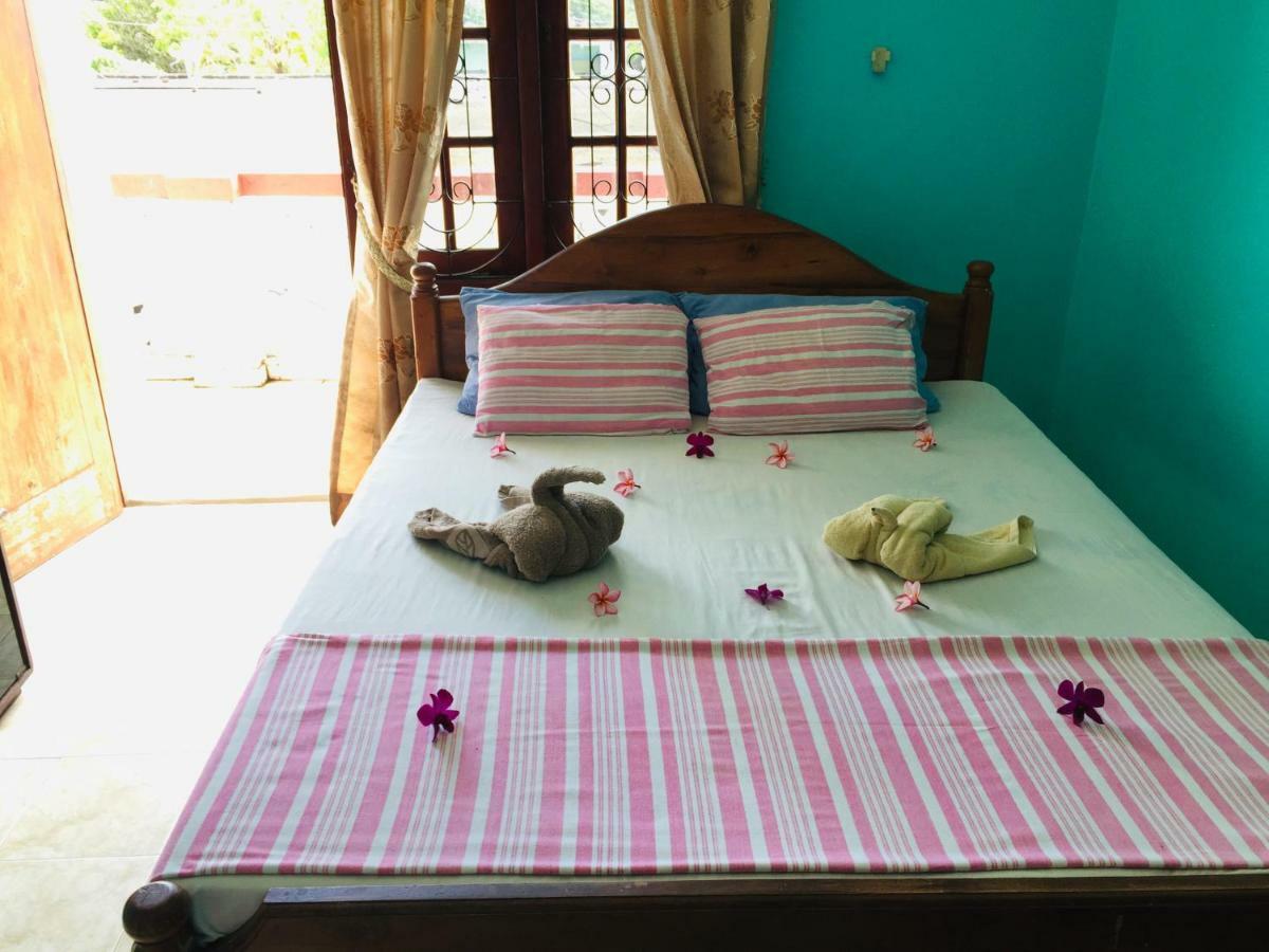 Appartement White House à Negombo Extérieur photo