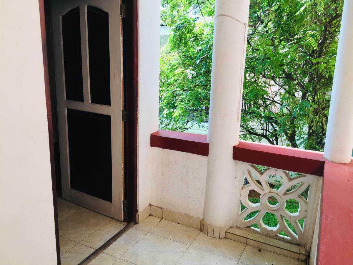 Appartement White House à Negombo Extérieur photo
